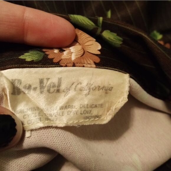 Pinstripe rose button up - Picture 8 of 9